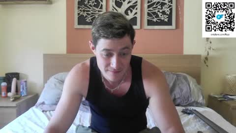 French Horny Bibs online show from 05-23-26, 01:26