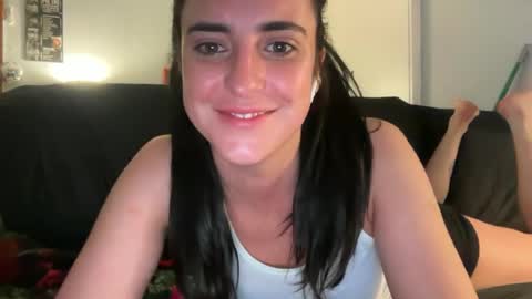 Snapshot of frenchtiips chatting on 06-16-26, 10:34 Demi online show from 06-16-26, 10:34
