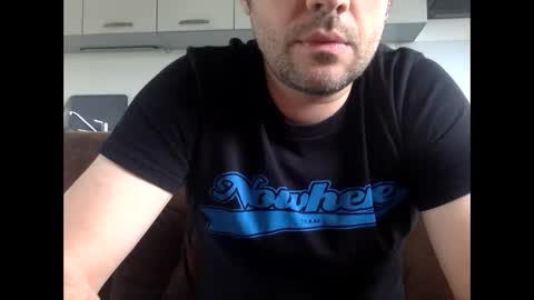 Snapshot of frenchy_from_paris chatting on 04-27-26, 04:05 frenchy_from_paris online show from 04-27-26, 04:05