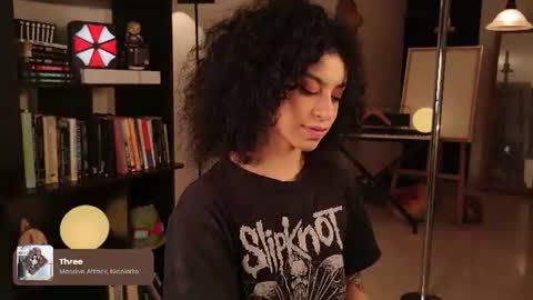 Snapshot of fresatanica chatting on 07-31-26, 01:27 Vale online show from 07-31-26, 01:27