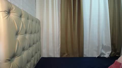 Savanna online show from 12-22-25, 06:32