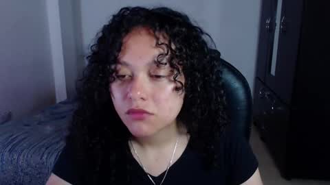 Snapshot of freud_x_louise1 chatting on 12-23-24, 03:29 Louise  online show from 12-23-24, 03:29