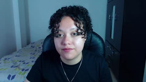 Snapshot of freud_x_louise1 chatting on 01-10-25, 09:23 Louise  online show from 01-10-25, 09:23