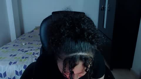 Snapshot of freud_x_louise1 chatting on 03-05-25, 04:24 Louise  online show from 03-05-25, 04:24