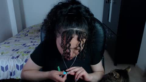 Snapshot of freud_x_louise1 chatting on 03-05-25, 07:27 Louise  online show from 03-05-25, 07:27