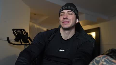 Snapshot of frewfun chatting on 03-12-25, 10:50 cameron online show from 03-12-25, 10:50