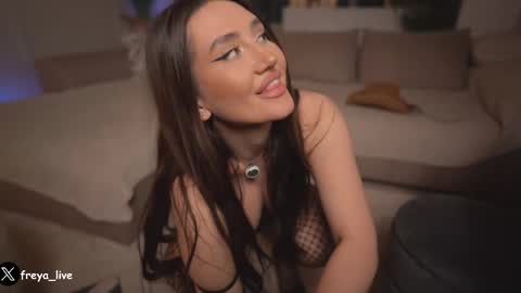 Freya online show from 03-01-25, 03:49