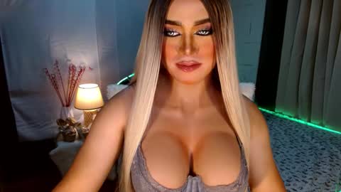 Miss Frea  online show from 10-14-25, 08:20