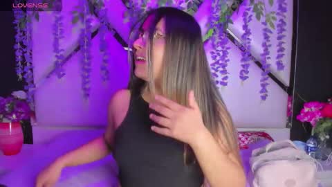 Freya online show from 03-26-26, 03:01