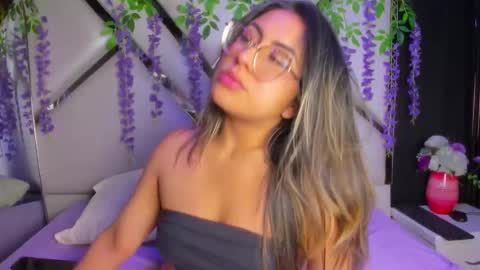 Snapshot of freya_miller_ chatting on 05-26-26, 03:35 Freya online show from 05-26-26, 03:35
