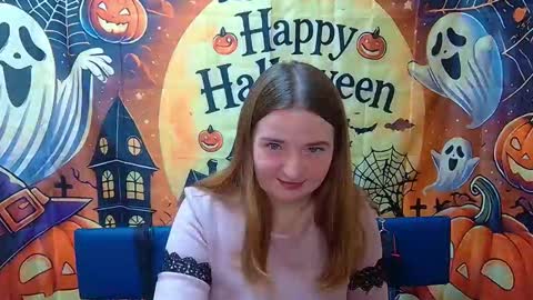 FreyaDak online show from 10-30-25, 07:14