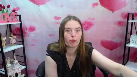 Snapshot of freyadak chatting on 04-28-26, 02:27 FreyaDak online show from 04-28-26, 02:27
