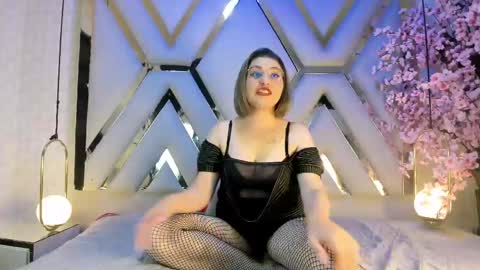  Freya Starling  online show from 05-28-26, 12:13