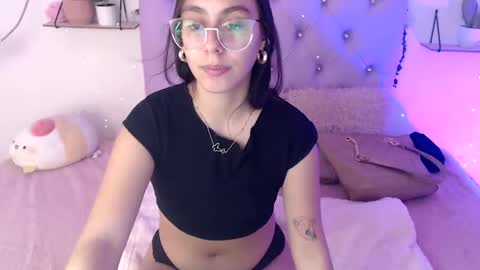 Snapshot of freyja_01 chatting on 03-02-25, 11:20 Freyja online show from 03-02-25, 11:20