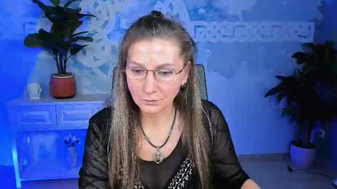 Snapshot of fridatander chatting on 09-21-25, 01:24 Frida Tander online show from 09-21-25, 01:24