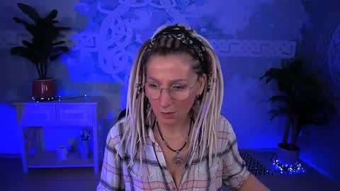 Frida Tander online show from 04-05-26, 05:26