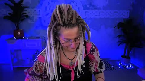 Frida Tander online show from 04-10-26, 05:34