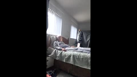 friendlydave528793 online show from 12-17-25, 09:26