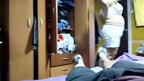 Frizzy girl online show from 01-26-25, 10:46