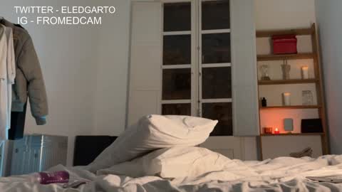 Snapshot of fromedcam chatting on 12-18-24, 05:04 ED online show from 12-18-24, 05:04