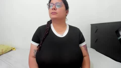 Lucy online show from 09-19-25, 08:31