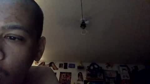 Snapshot of frozen232 chatting on 06-11-26, 06:33 Fabian online show from 06-11-26, 06:33