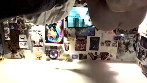 Snapshot of frozen232 chatting on 07-03-26, 09:10 Fabian online show from 07-03-26, 09:10