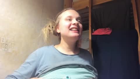 Snapshot of frumcake chatting on 12-26-24, 02:01 FrumCake online show from 12-26-24, 02:01