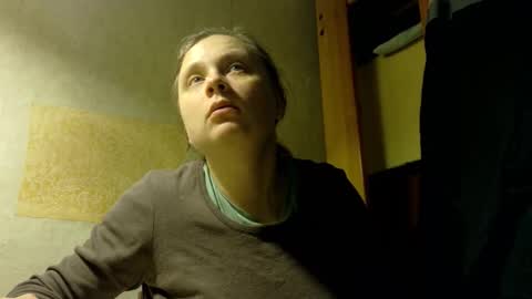 Snapshot of frumcake chatting on 03-15-26, 09:32 FrumCake online show from 03-15-26, 09:32