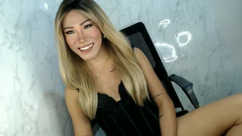 Snapshot of fuckerjenny8 chatting on 06-18-26, 05:50 sweetyJENNY online show from 06-18-26, 05:50