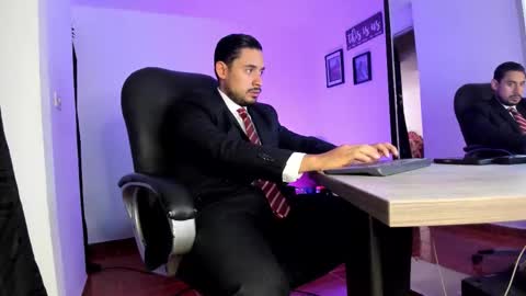 SERGIO THE SEX LAWYER online show from 10-30-25, 08:20
