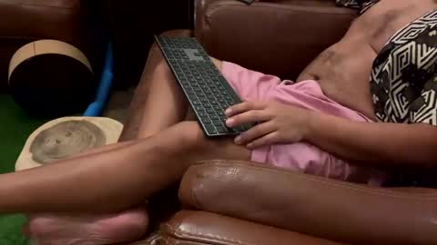 Snapshot of fuklicious chatting on 02-21-25, 01:33 fuklicious online show from 02-21-25, 01:33