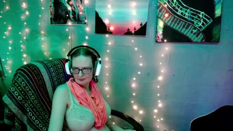 Snapshot of funafterdark13 chatting on 01-12-25, 05:34 Princess Nellie Captain Simon online show from 01-12-25, 05:34