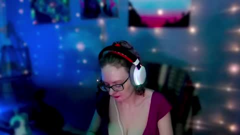 Snapshot of funafterdark13 chatting on 01-24-25, 05:53 Princess Nellie Captain Simon online show from 01-24-25, 05:53