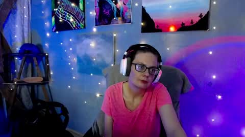 Snapshot of funafterdark13 chatting on 02-01-25, 09:21 Princess Nellie Captain Simon online show from 02-01-25, 09:21