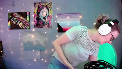 Snapshot of funafterdark13 chatting on 02-08-25, 10:18 Princess Nellie Captain Simon online show from 02-08-25, 10:18