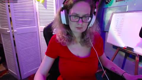 Snapshot of funafterdark13 chatting on 09-19-25, 06:19 Princess Nellie Captain Simon online show from 09-19-25, 06:19