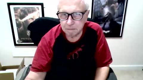 Snapshot of funclemike chatting on 01-14-26, 05:29 funclemike online show from 01-14-26, 05:29