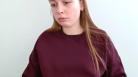 Snapshot of funemma000 chatting on 04-21-26, 09:59 Emma online show from 04-21-26, 09:59