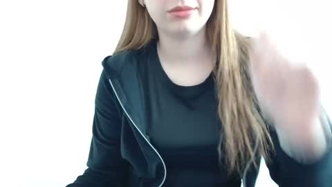 Snapshot of funemma000 chatting on 05-22-26, 08:10 Emma online show from 05-22-26, 08:10