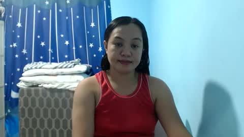 Snapshot of funluvnpinay4u chatting on 04-26-26, 11:52 MAE online show from 04-26-26, 11:52