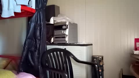 Italian men online show from 05-20-26, 10:43