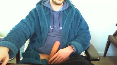 Snapshot of funnyeucouple chatting on 03-03-25, 11:22 YWhiteNiceMan online show from 03-03-25, 11:22