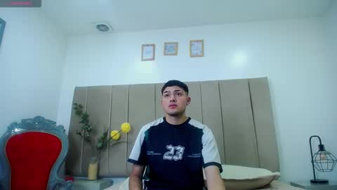 Snapshot of funthiagox chatting on 11-03-25, 08:10 FunThiagoX online show from 11-03-25, 08:10