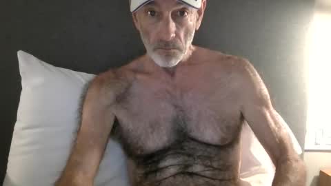 Snapshot of furrydawg chatting on 11-16-25, 06:57 furrydawg online show from 11-16-25, 06:57