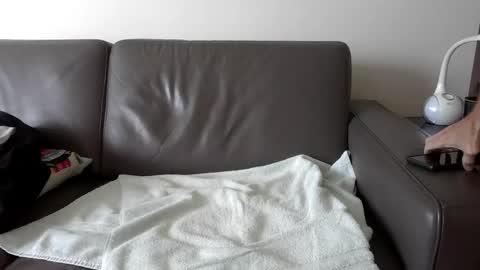 Snapshot of furrydawg chatting on 05-10-26, 05:18 furrydawg online show from 05-10-26, 05:18