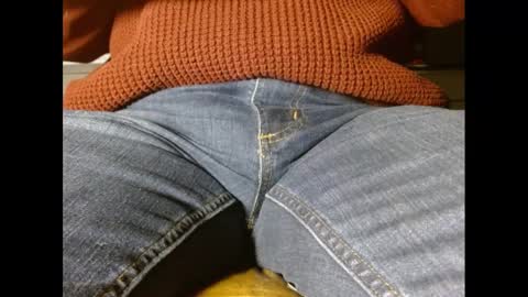 Snapshot of fuzzyblues chatting on 12-26-24, 12:36 Fuzzy Blues online show from 12-26-24, 12:36