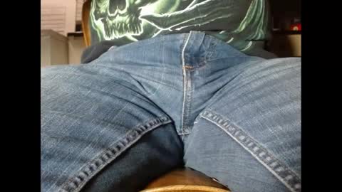 Snapshot of fuzzyblues chatting on 01-11-25, 01:37 Fuzzy Blues online show from 01-11-25, 01:37