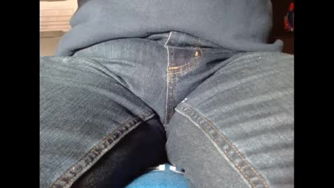 Snapshot of fuzzyblues chatting on 02-11-25, 12:49 Fuzzy Blues online show from 02-11-25, 12:49