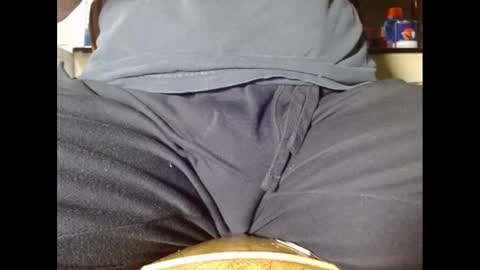 Snapshot of fuzzyblues chatting on 02-15-25, 12:04 Fuzzy Blues online show from 02-15-25, 12:04